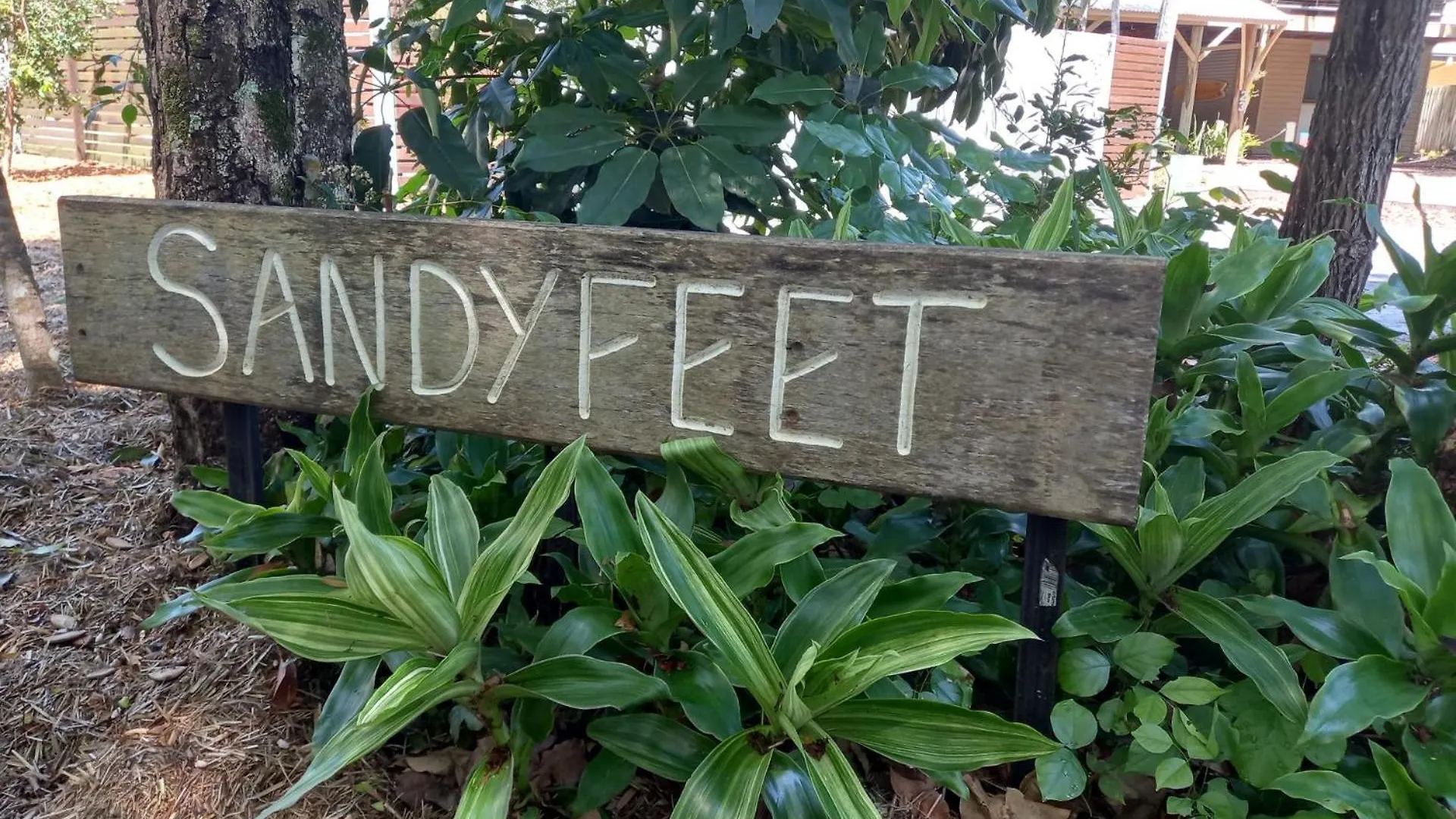 Sandyfeet House Rainbow Beach